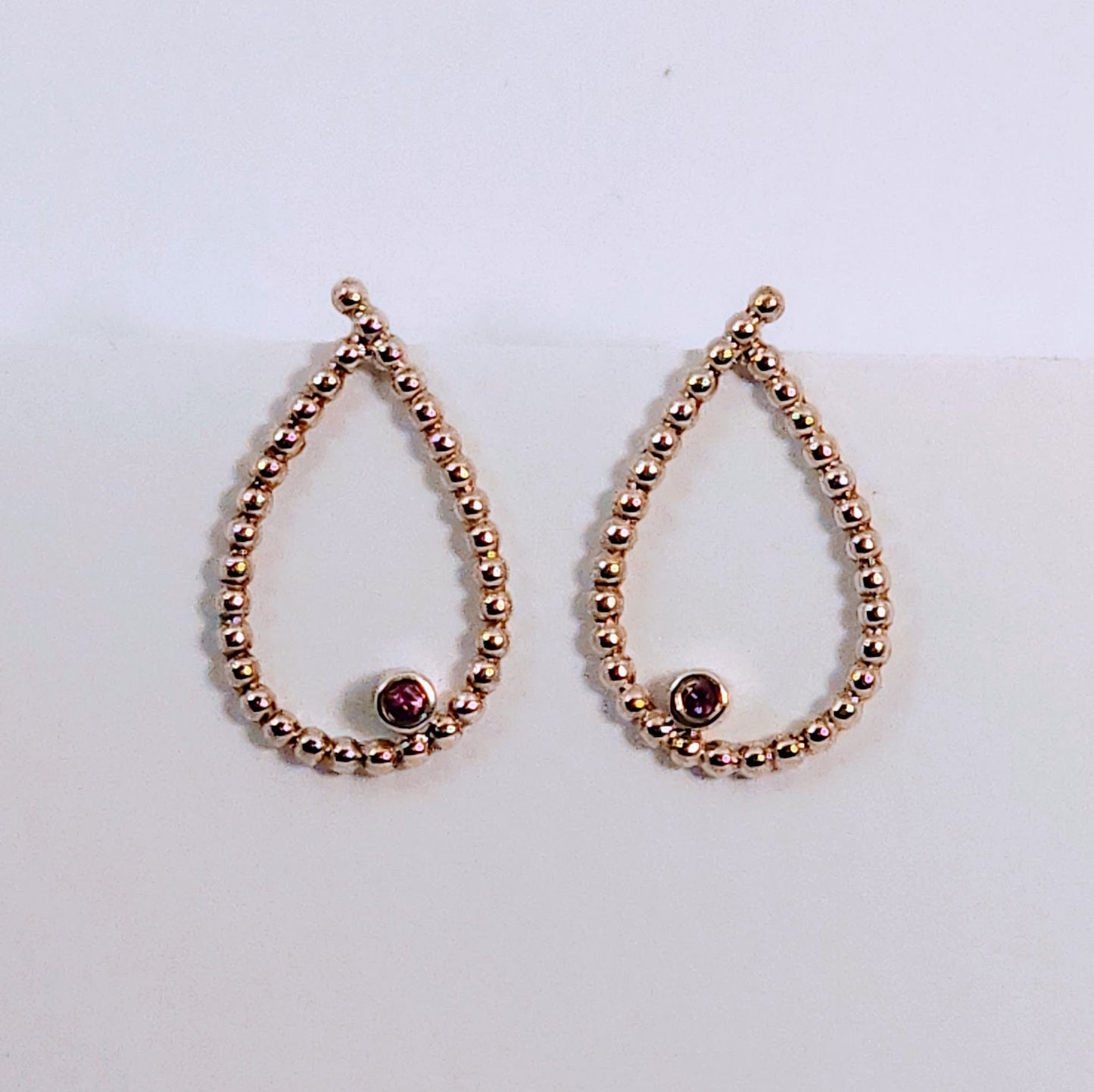 Pebbles Sapphire Drops